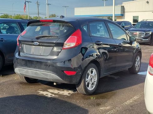 Used 2016 Ford Fiesta SE w/ Cold Weather Package FWD image 3