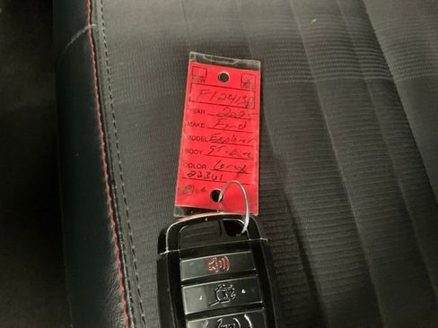 Used 2025 Ford Explorer ST-Line w/ ST-Line Street Pack image 18