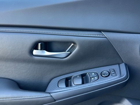 New 2025 Nissan Sentra SV image 11