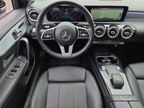 Used 2019 Mercedes-Benz A 220 4MATIC image 11