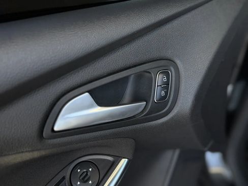 Used 2017 Ford Focus ST w/ Equipment Group 401A image 24