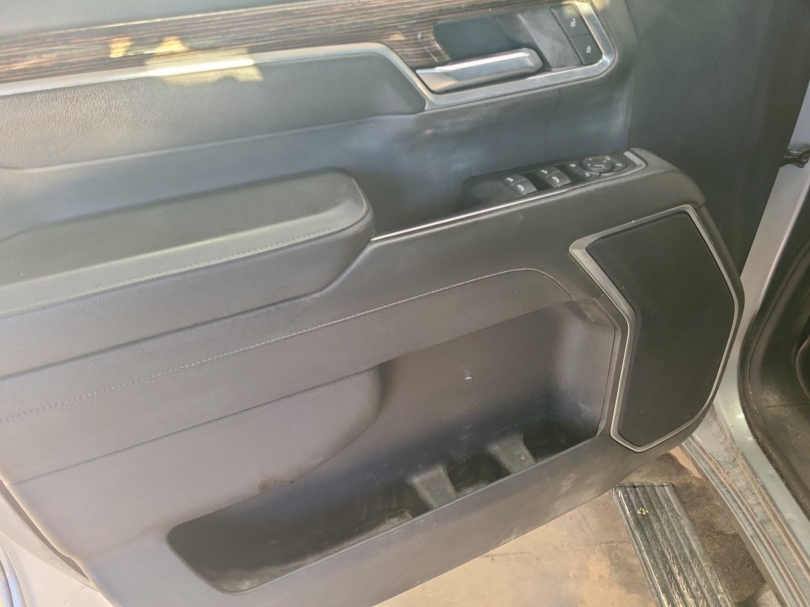 Used 2024 GMC Sierra 2500 SLE AWD/4WD image 13