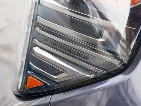 Used 2022 GMC Sierra 1500 AT4X image 17