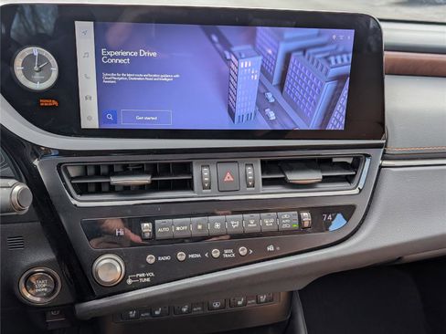 Used 2024 Lexus ES 350 w/ Technology Package image 28