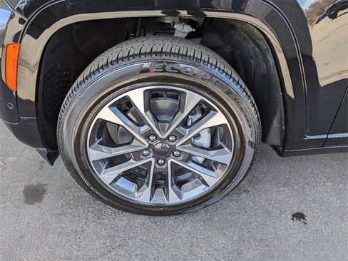 Used 2022 Jeep Grand Cherokee Overland w/ Luxury Tech Group IV image 27