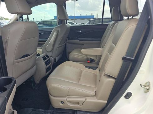 Used 2018 Honda Pilot Elite image 13