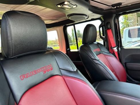 Used 2023 Jeep Wrangler Unlimited Rubicon 392 AWD/4WD image 18