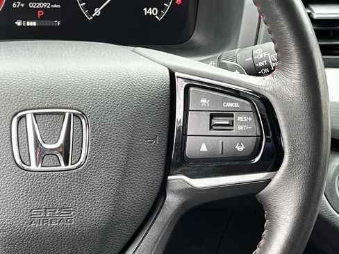 Used 2025 Honda Odyssey Sport-L image 14