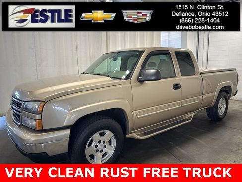 Used 2006 Chevrolet Silverado 1500 LT w/ Light Duty Power Package image 1