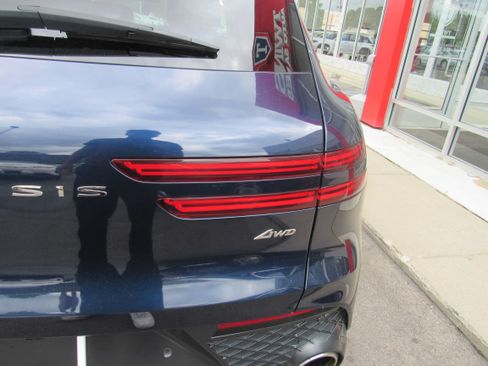 Used 2022 Genesis GV70 2.5T w/ Sport Prestige Package AWD/4WD image 7