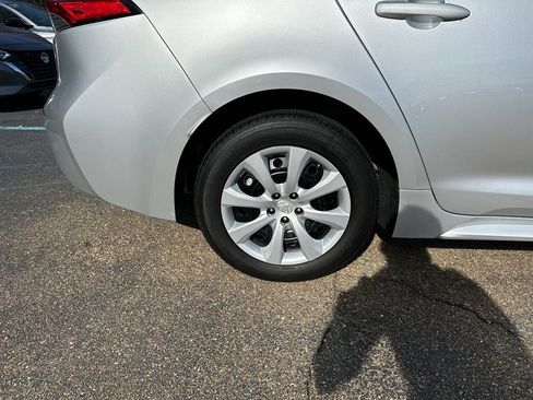 Used 2024 Toyota Corolla LE image 5