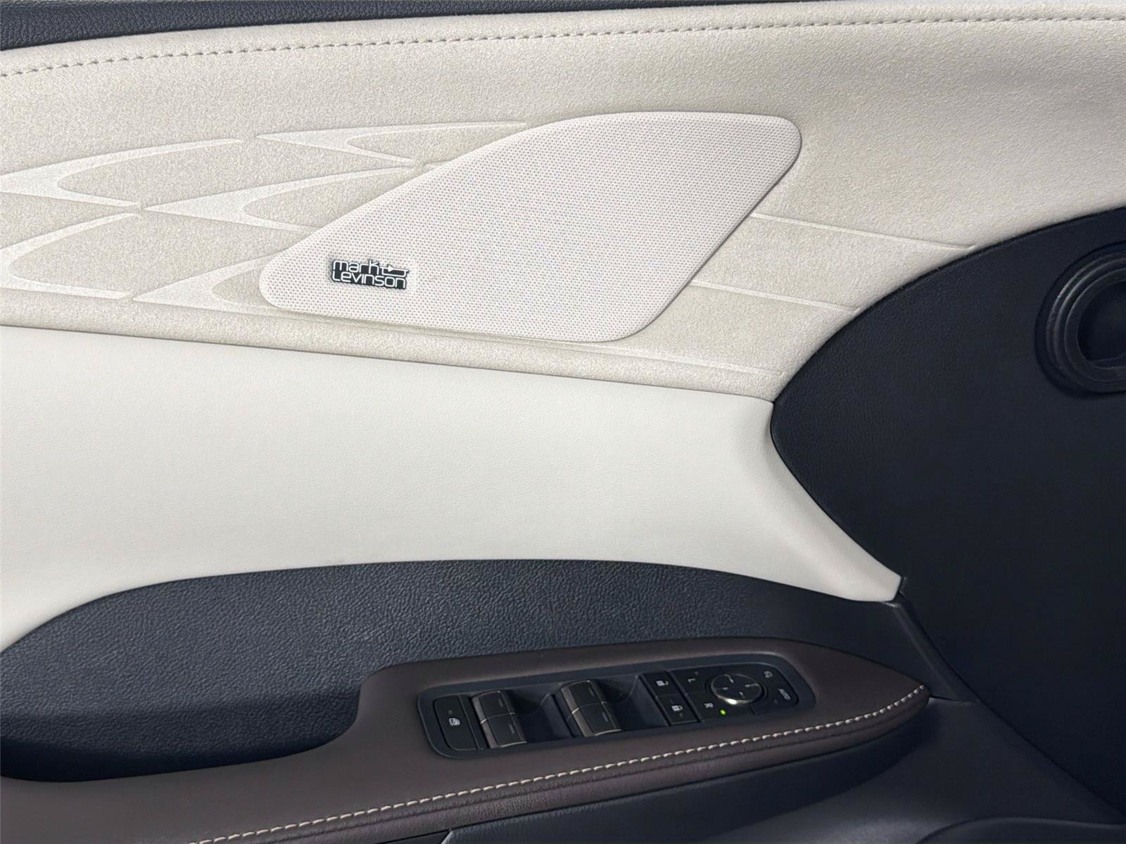 Used 2023 Lexus RX 350 FWD w/ Cold Area Package image 18