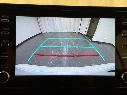 Used 2020 Toyota Corolla LE image 17