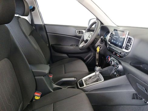 New 2025 Hyundai Venue SEL image 15