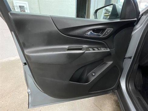Used 2023 Chevrolet Equinox LT FWD image 10