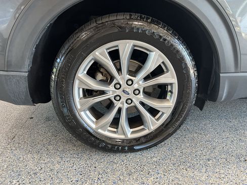 Used 2020 Ford Explorer Limited RWD image 35