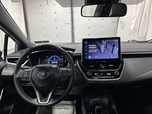 Used 2025 Toyota Corolla XSE image 16