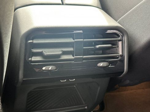 Used 2025 BMW i5 xDrive40 w/ M Sport Package AWD/4WD image 16