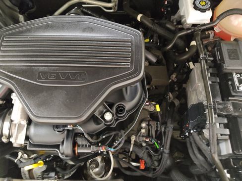 Used 2020 Chevrolet Blazer LT FWD image 30