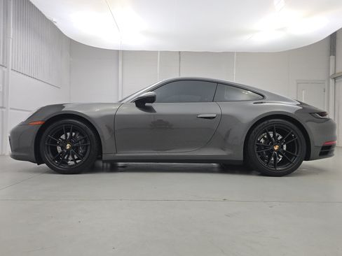 Certified 2022 Porsche 911 Carrera RWD image 2