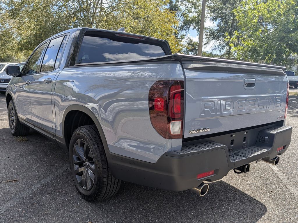 Certified 2024 Honda Ridgeline Sport image 6