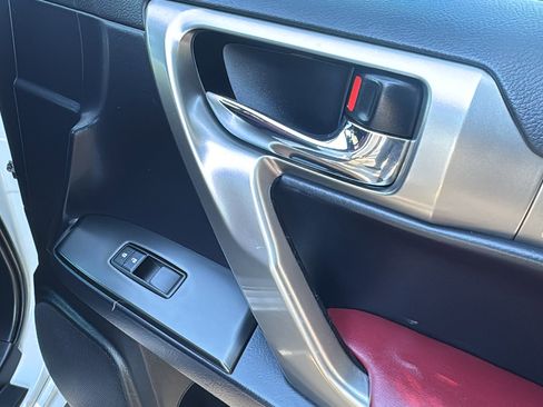 Used 2022 Lexus GX 460 Premium image 31