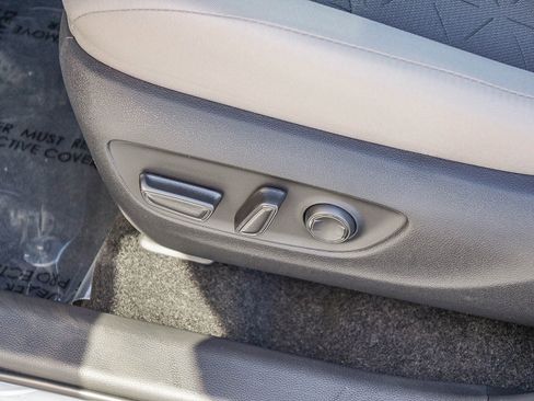 New 2025 Toyota RAV4 XLE image 27