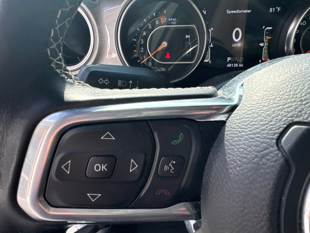 Used 2020 Jeep Wrangler Unlimited Sahara w/ Cold Weather Group AWD/4WD image 11