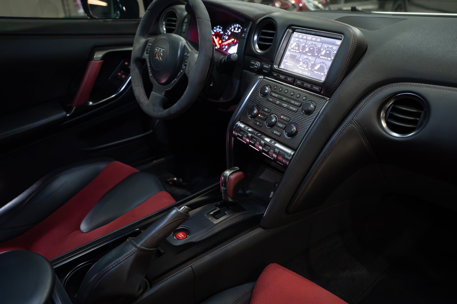 Used 2016 Nissan GT-R NISMO AWD/4WD image 33