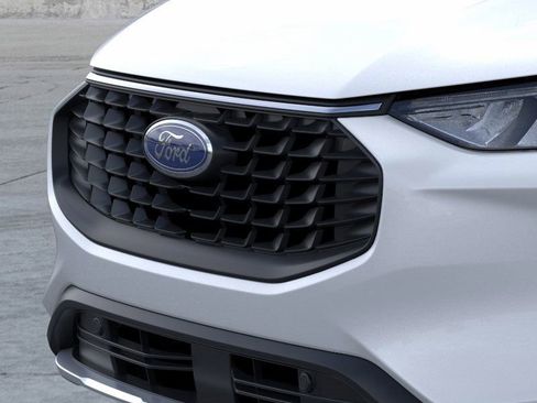 New 2025 Ford Escape SE image 17
