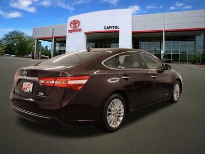 Used 2013 Toyota Avalon Limited w/ Technology Pkg