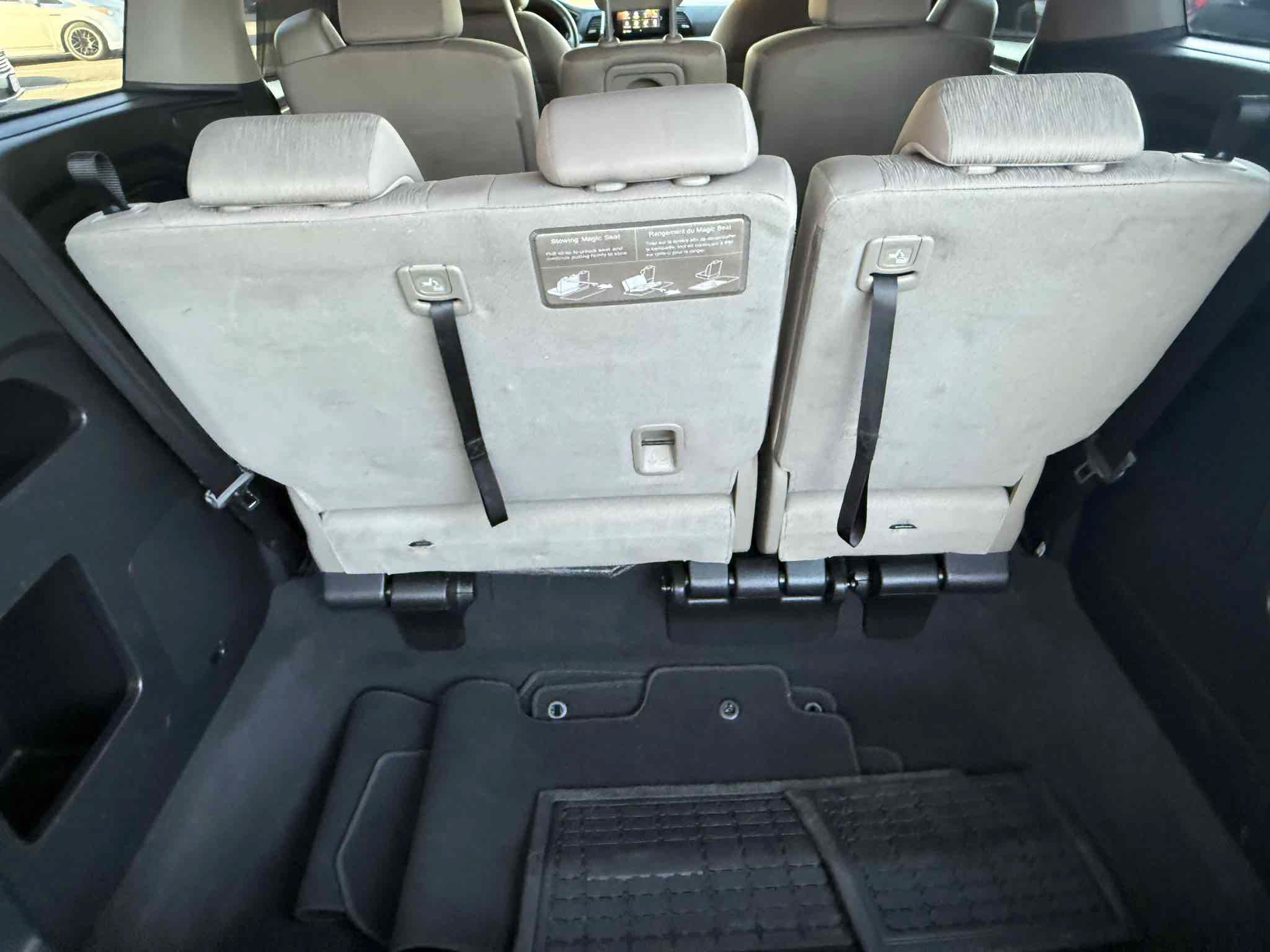 Used 2019 Honda Odyssey EX image 18