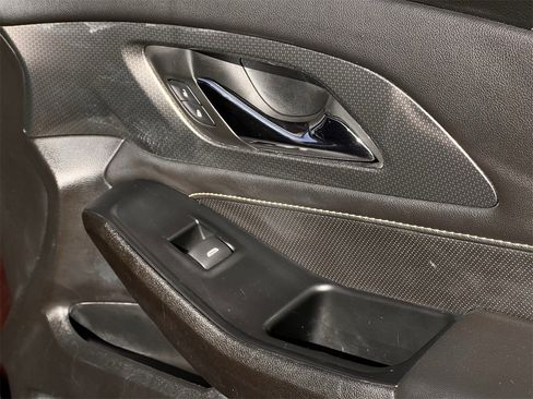 Used 2023 Chevrolet Traverse Premier image 27