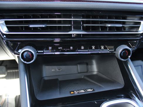 New 2026 Chevrolet Traverse Z71 w/ Driver Confidence Package image 34