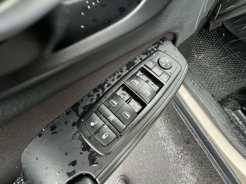 Used 2015 Jeep Cherokee Sport w/ Cold Weather Group image 23