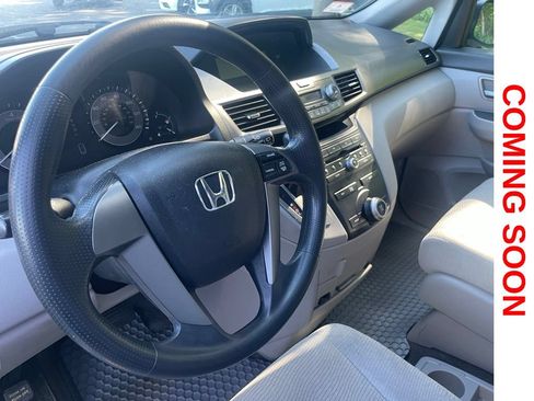 Used 2011 Honda Odyssey LX image 12