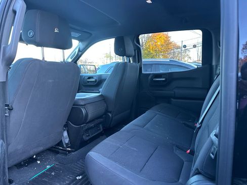 Used 2020 Chevrolet Silverado 1500 Custom w/ Custom Value Package image 10