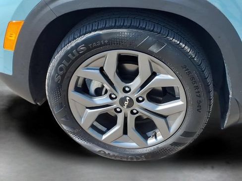 Used 2024 Kia Seltos S FWD image 17