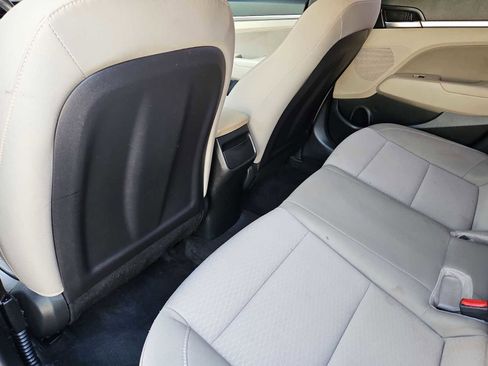 Used 2019 Hyundai Elantra Value Edition FWD image 18