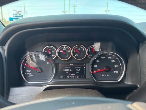 Used 2022 Chevrolet Silverado 1500 LT image 17