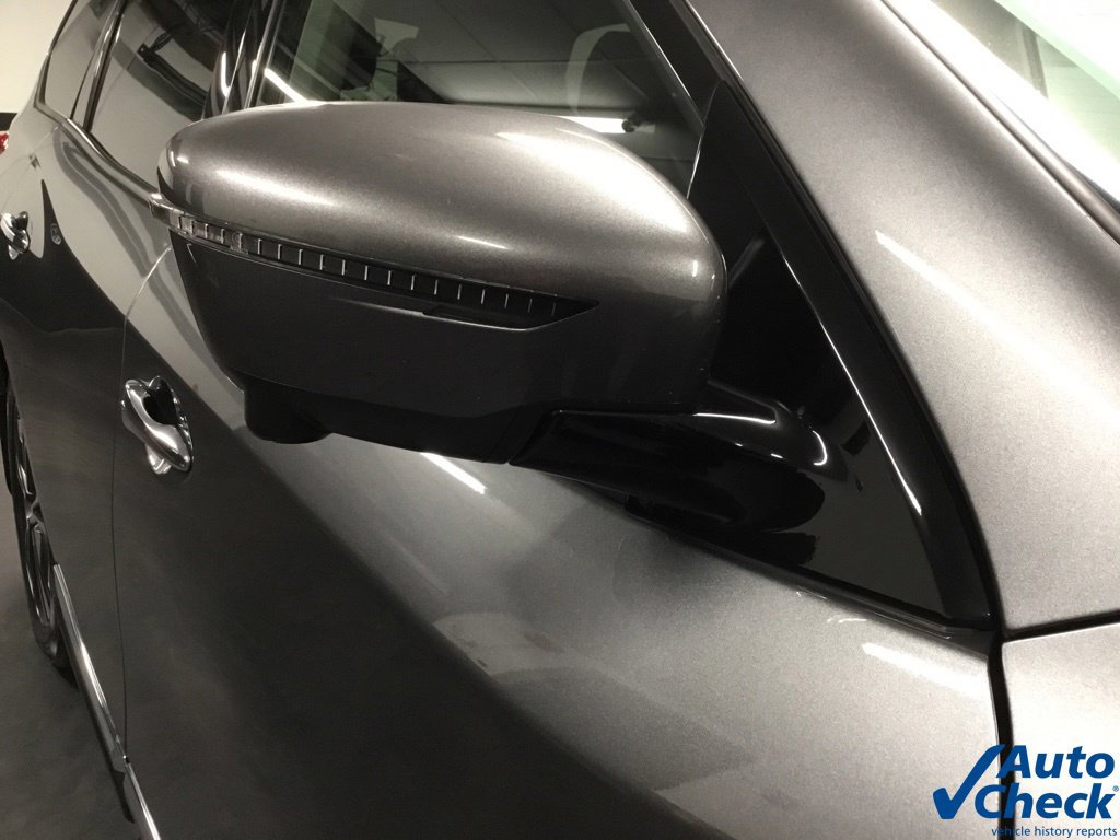 Used 2020 Nissan Pathfinder Platinum AWD/4WD image 17