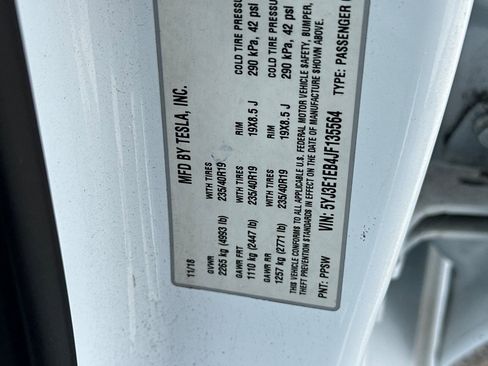 Used 2018 Tesla Model 3 Long Range AWD/4WD image 32