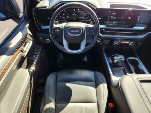 Used 2022 GMC Sierra 1500 Elevation w/ Elevation Premium Package AWD/4WD image 11