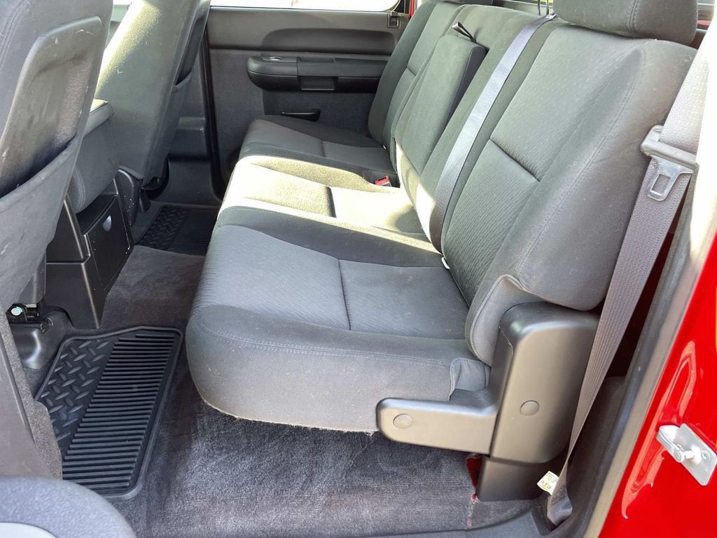 Used 2014 Chevrolet Silverado 2500 LT w/ Interior Plus Package AWD/4WD image 11