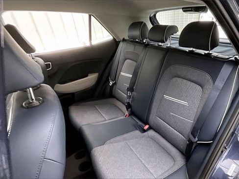 Certified 2025 Hyundai Venue Limited image 19