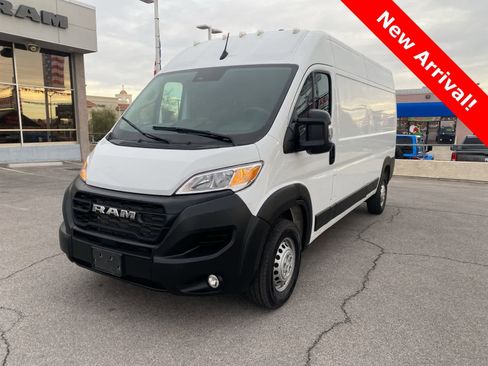 Used 2025 RAM ProMaster 2500 w/ Convenience Group image 1