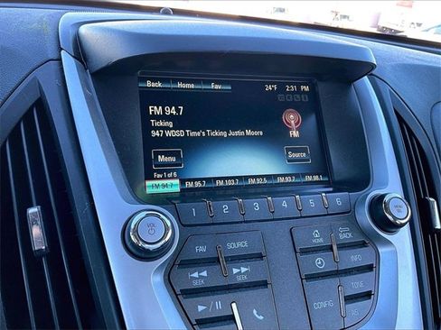 Used 2017 Chevrolet Equinox LS image 18