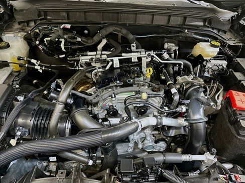 Used 2025 Ford Bronco Big Bend image 34