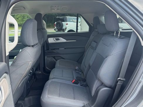 Used 2025 Ford Explorer Active image 11