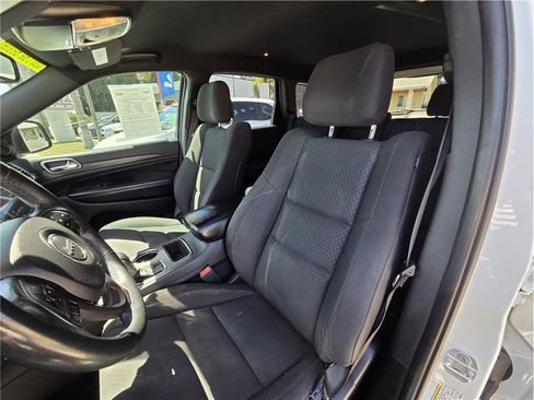 Used 2019 Jeep Grand Cherokee Laredo RWD image 14